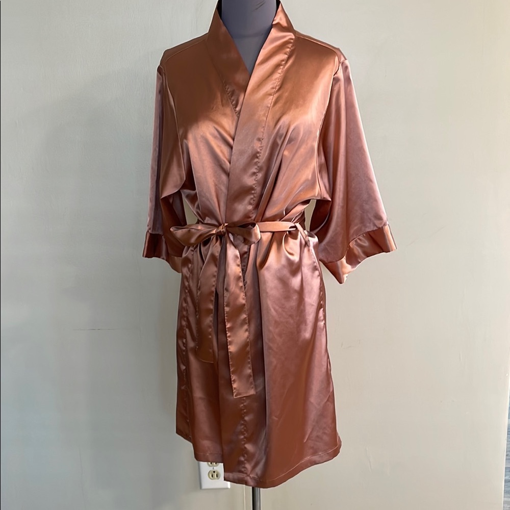 David’s Bridal Silky Women's Robe in Rosegold/Copper, size S/M